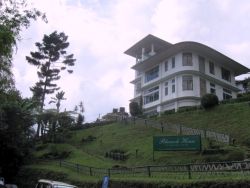 Rhenok Villa